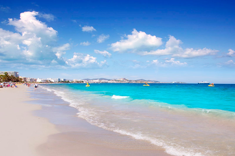 Buscar-personas-en-playas-de-Ibiza