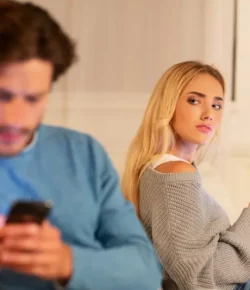 Infidelidades-Digitales-en-Baleares-¿Qué-Ocultan-los-Dispositivos
