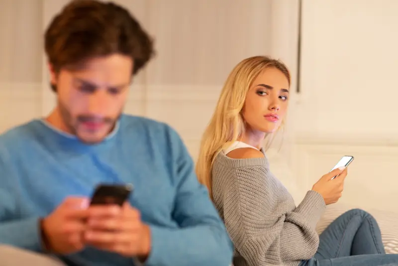 Infidelidades-Digitales-en-Baleares-¿Qué-Ocultan-los-Dispositivos