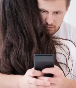 Estafas-romanticas-en-linea-desde-Ibiza-y-Mallorca-Como-actua-un-detective-privado